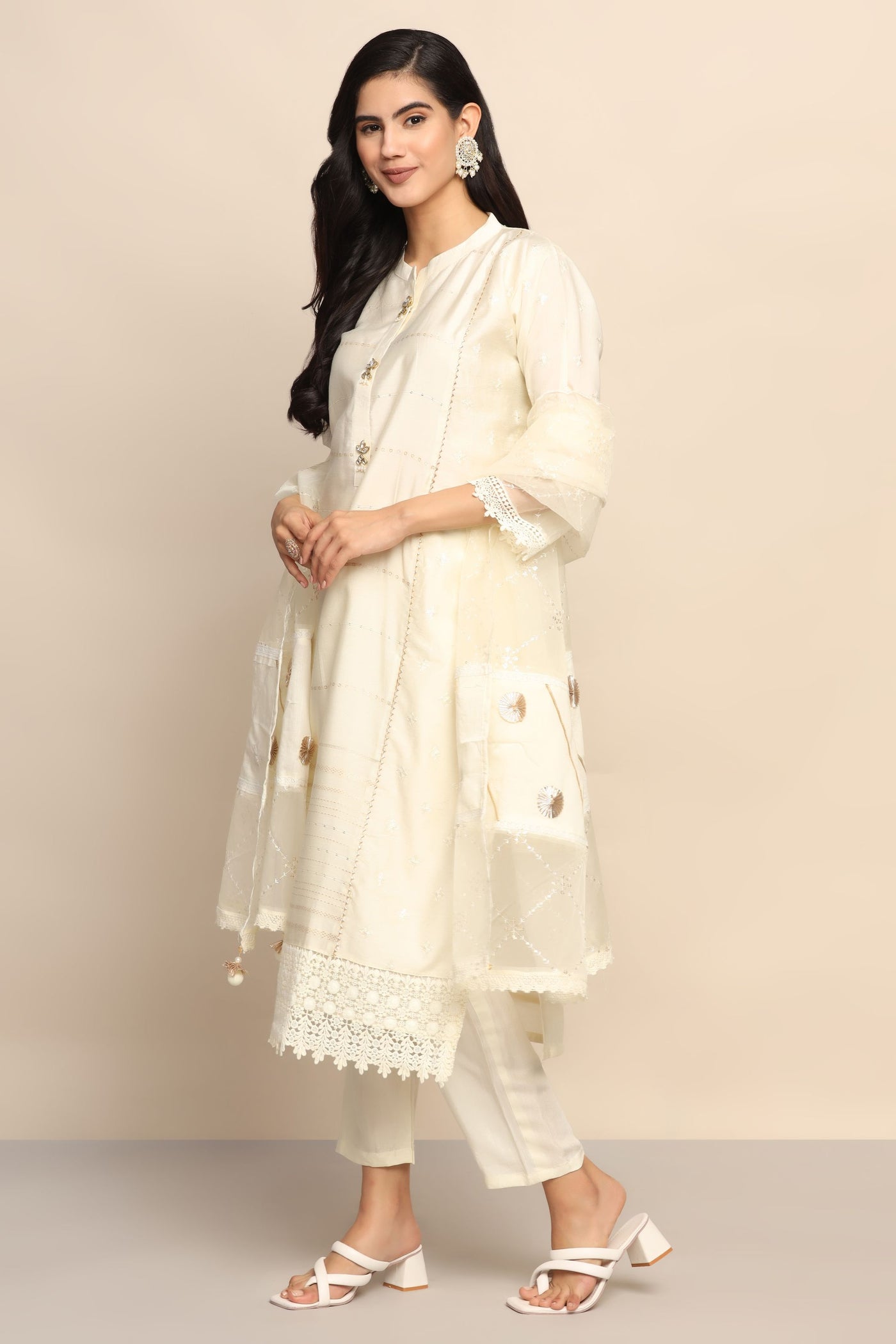Graceful White Color Suit Set with Sequins and Thread Work
