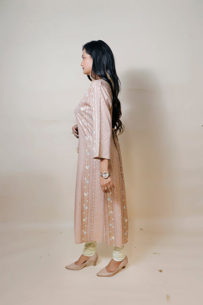 left side view of embroidered rayon kurti
