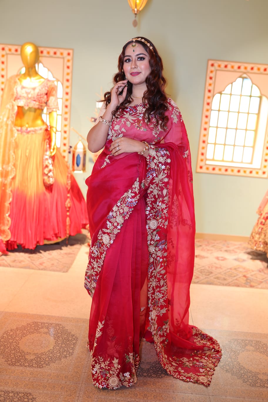 Opulent Red Tissue Saree with Exquisite Embroidery