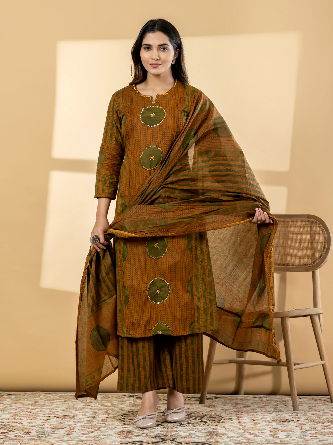 Olive Earth: Cotton Suit Set Main image