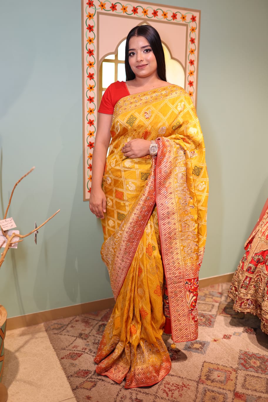 Vibrant Yellow Handloom Silk Saree with Intricate Detailing