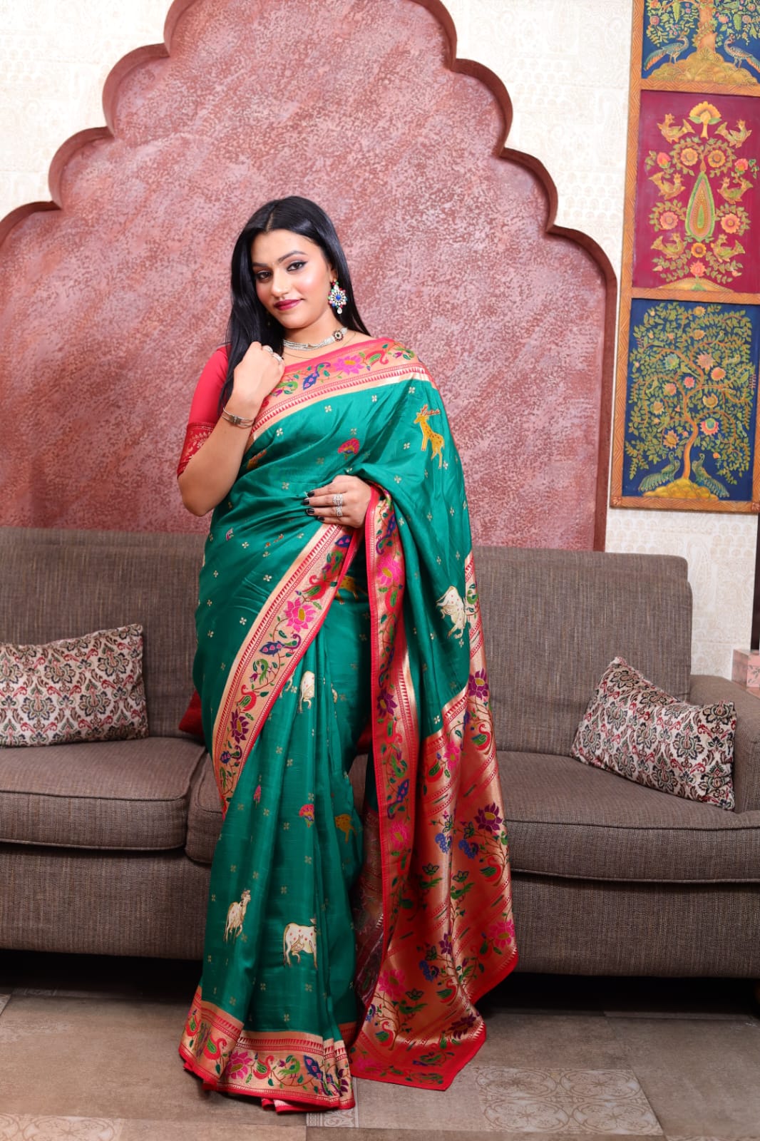 Elegant Paradiso Pitwai Saree with Intricate Motifs