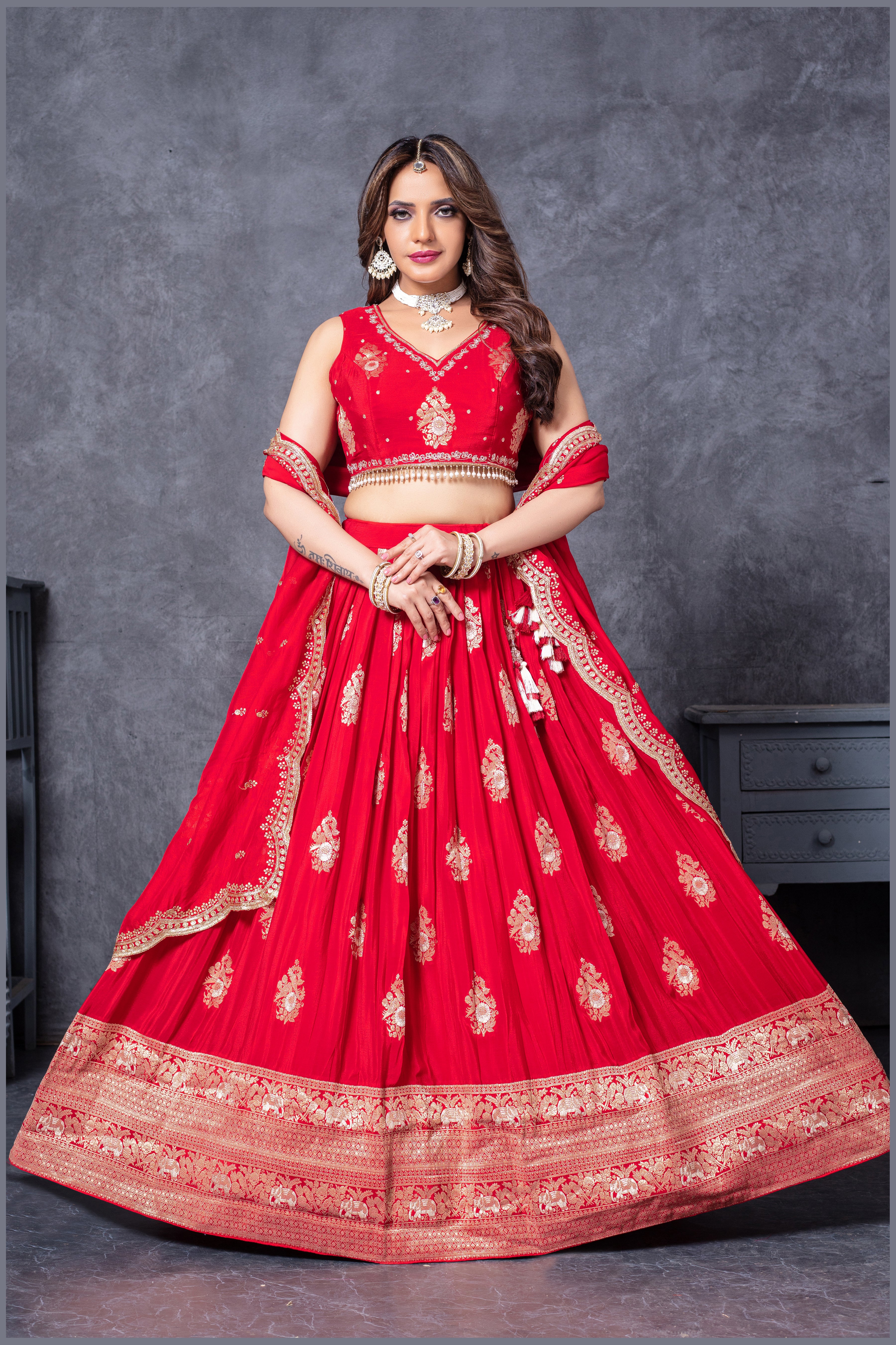 Regal Banarasi Lehenga (7010 GA-39)