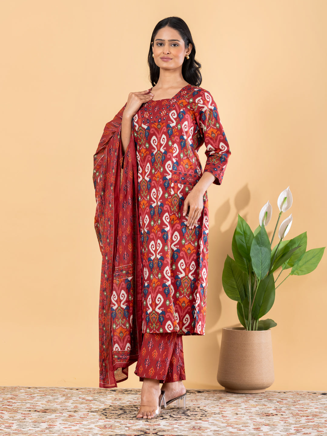 The Crimson Ikat Enigma Set Main image