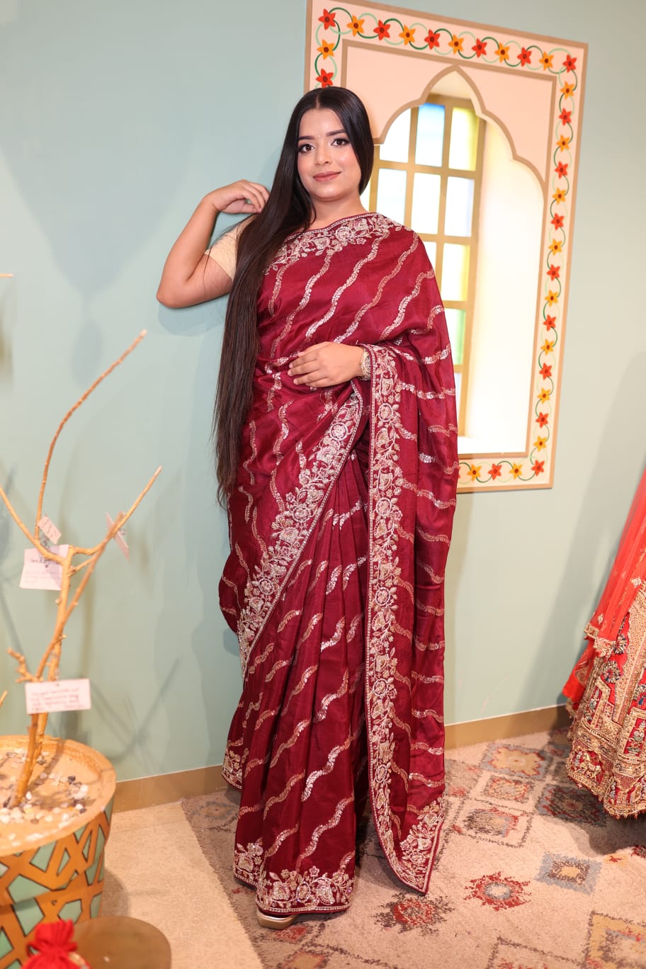 Elegant Maroon Handloom Saree with Intricate Embroidery