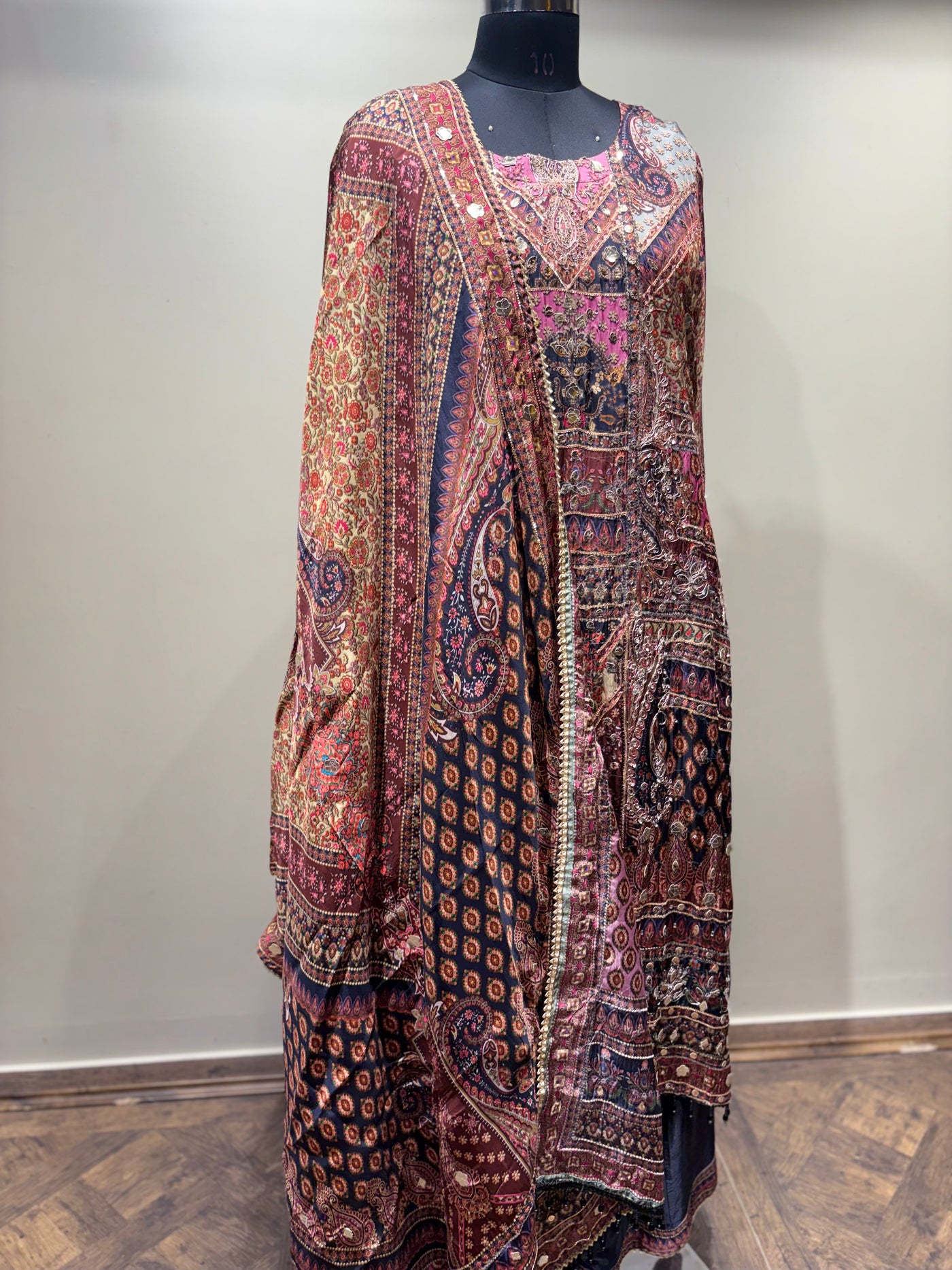 Elegant Kashmiri Print Kurti Set (SN-1895 D-20)