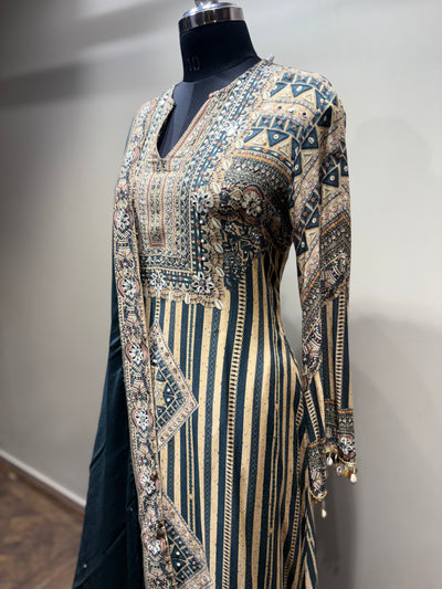 Geometric & Striped Printed Kurti Set with Solid Dupatta (93 D-10)