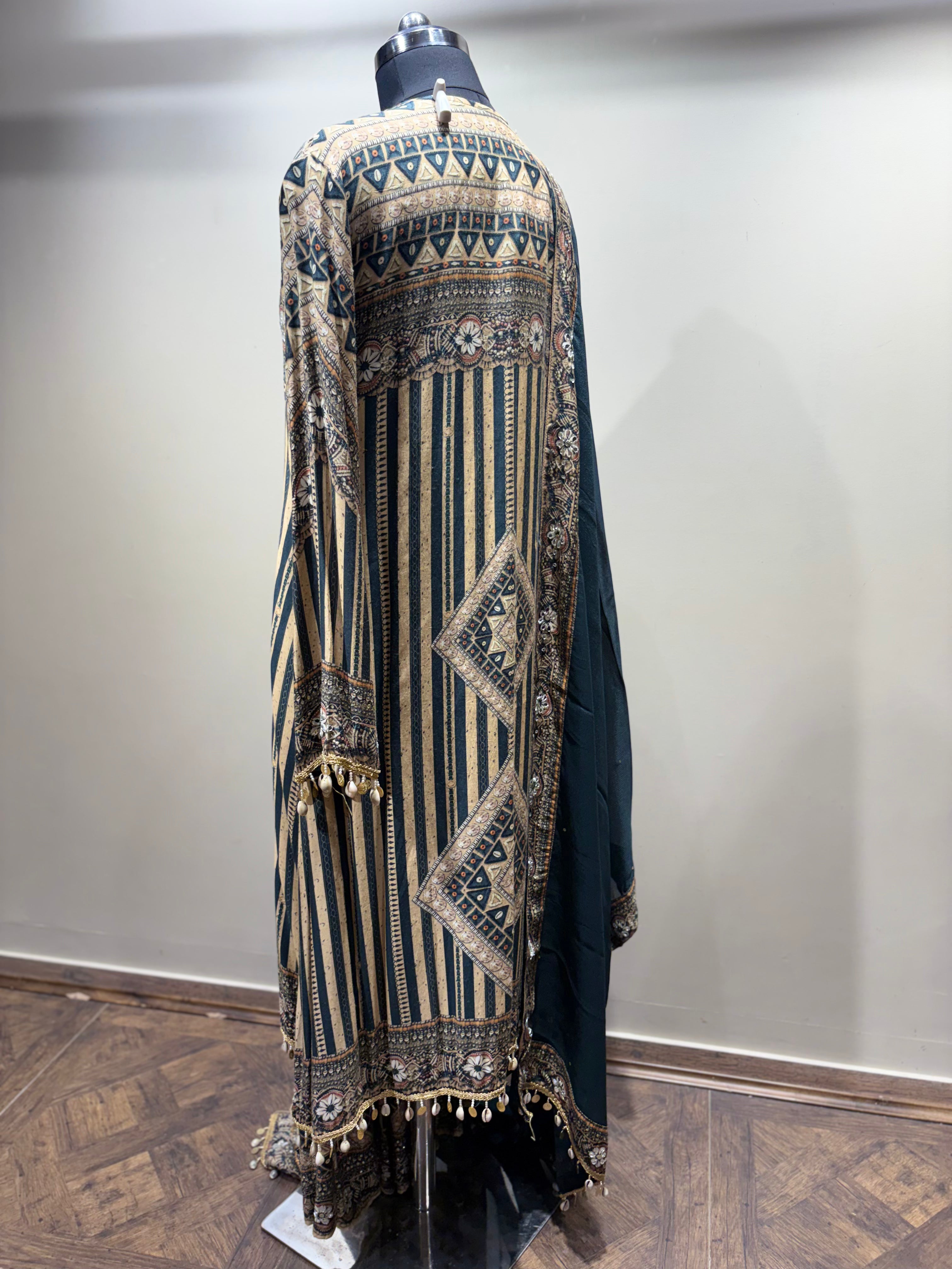 Geometric & Striped Printed Kurti Set with Solid Dupatta (93 D-10)