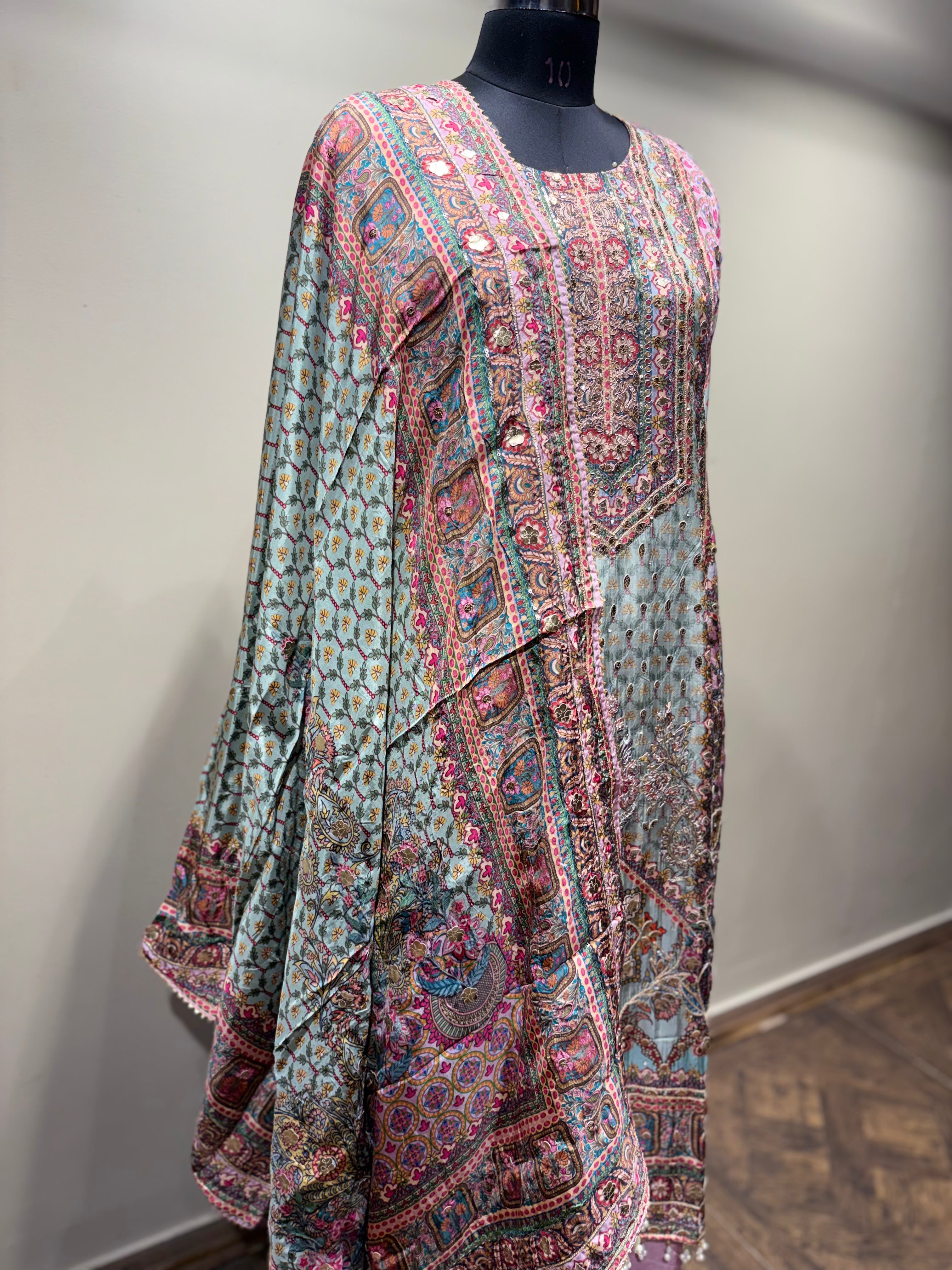 Pastel Patchwork Print Kurti Set with Solid Bottom (RR-1979 D-57)