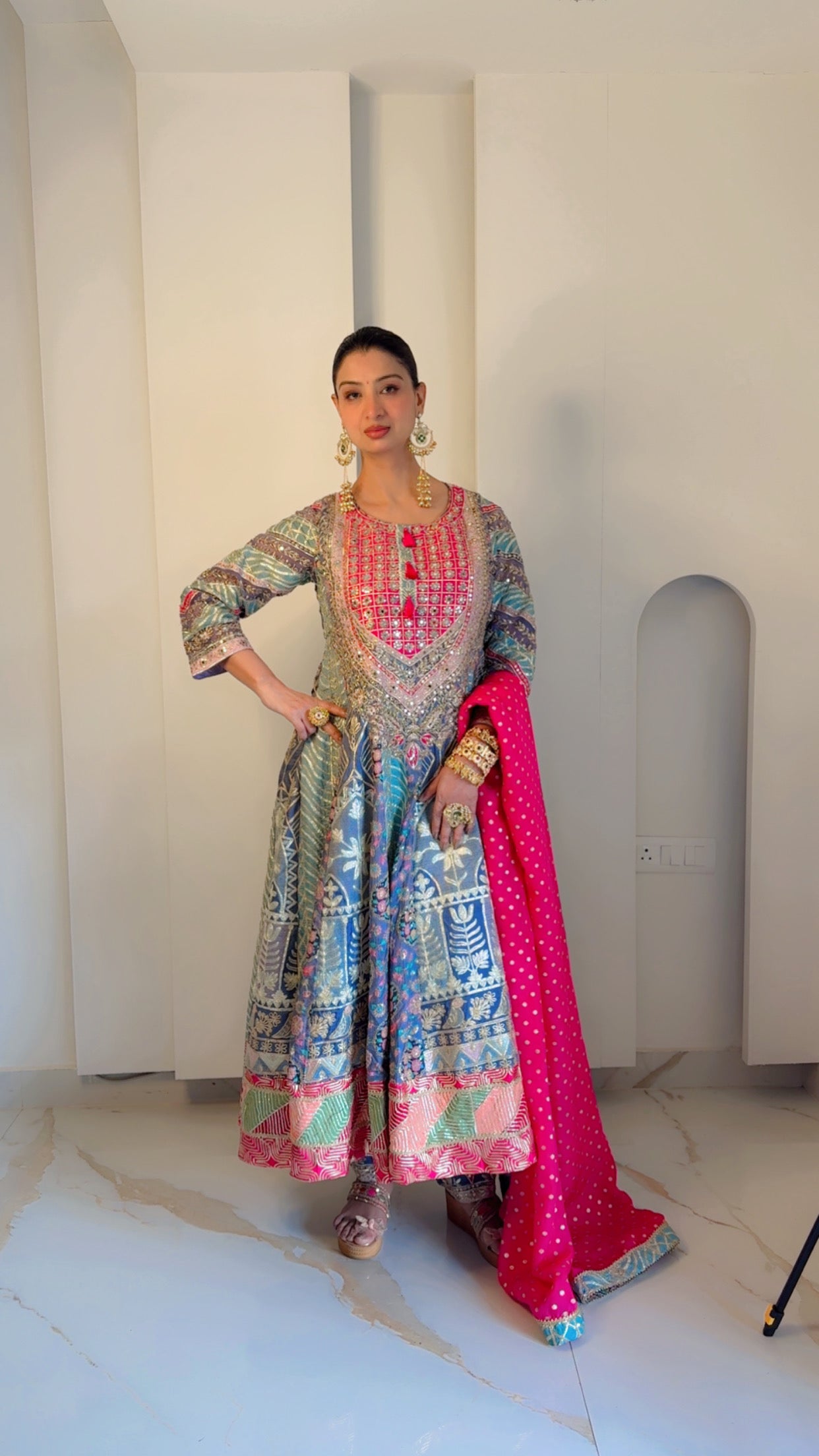 The Bohemian Fusion Anarkali Suit (v-1927 ns d-38)