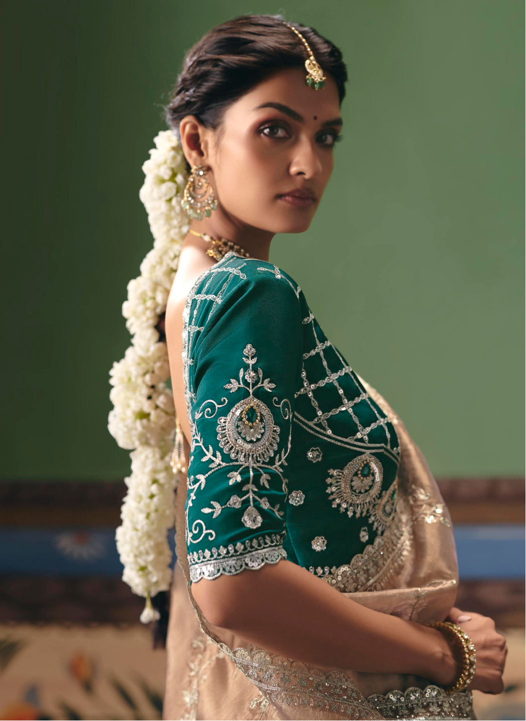 Champagne Gold Gossamer Saree Secondary image