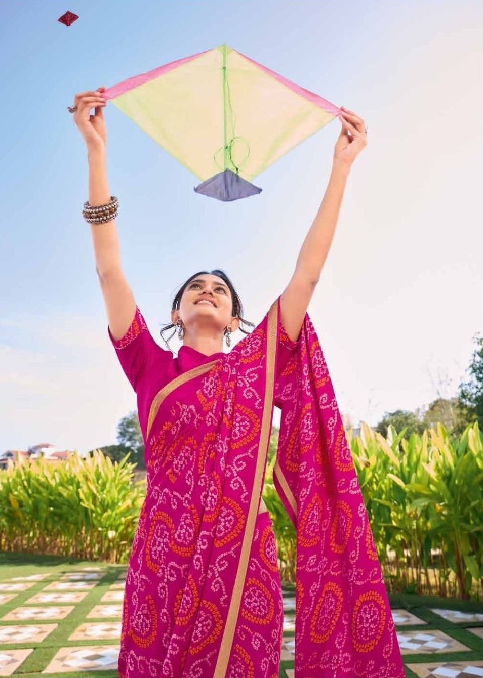 Bandhani Print Georgette Saree Secondary image