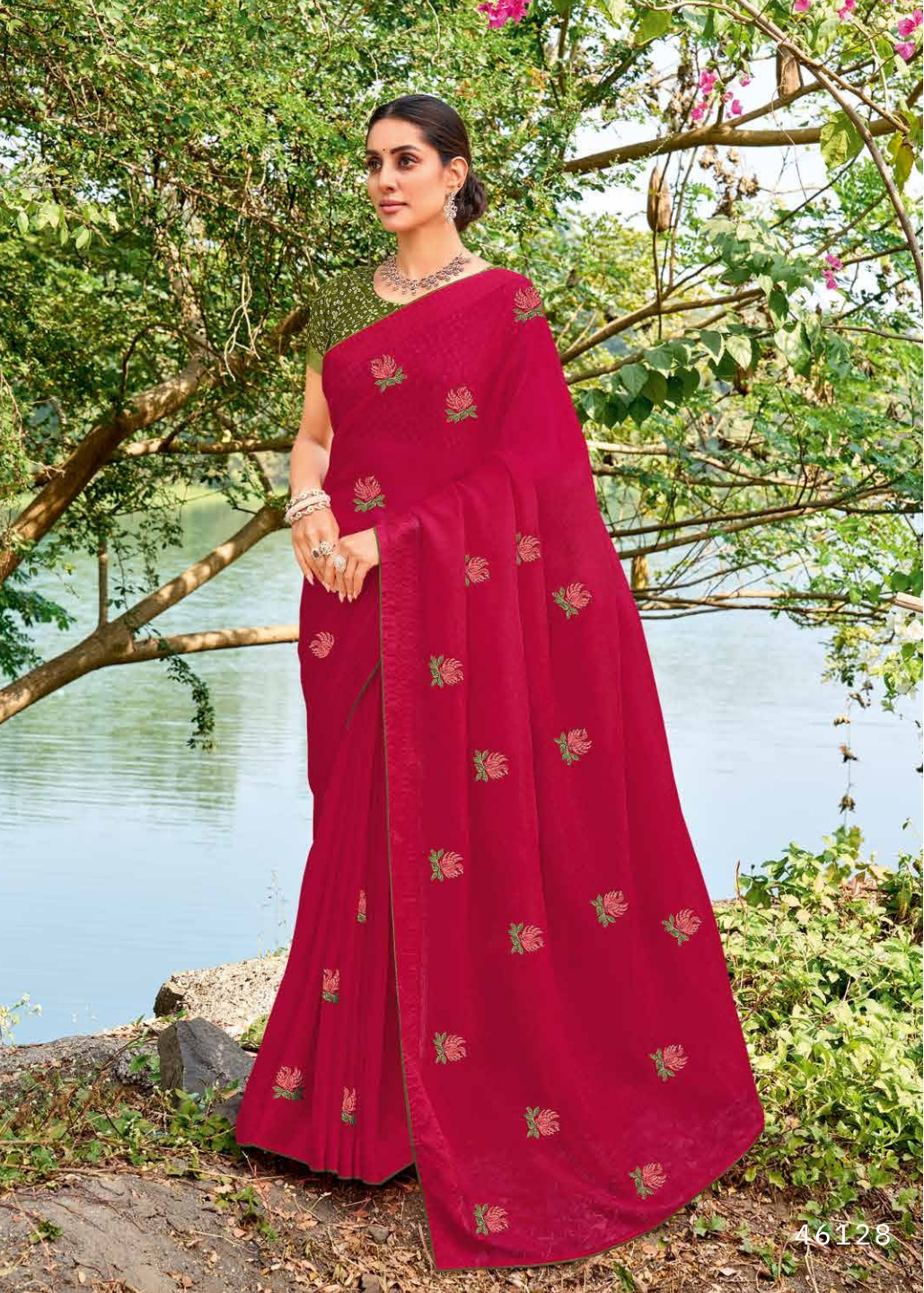 Striking Magenta Pink Georgette Saree Main image