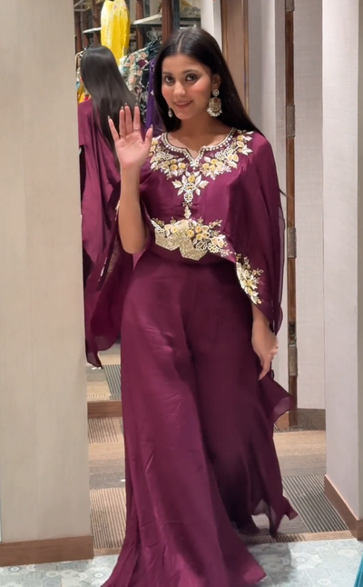 Luxurious Wine with Gold Embellishment (2222 GS-151)