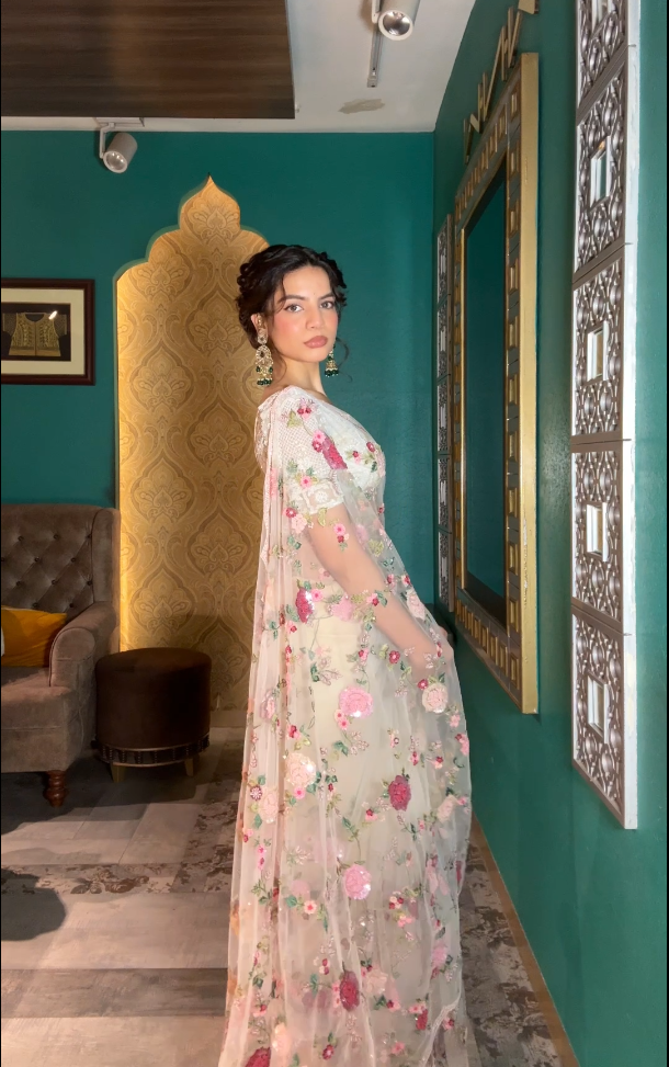 Gardenia Glow Floral Saree (140-2371 B-199)