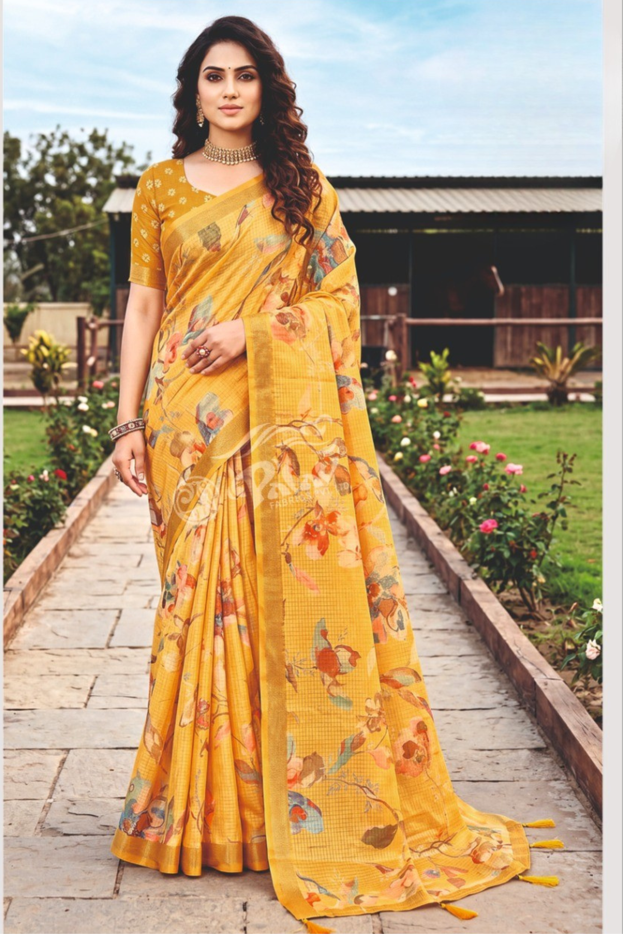 Watercolor Floral Linen-Silk Saree Main image