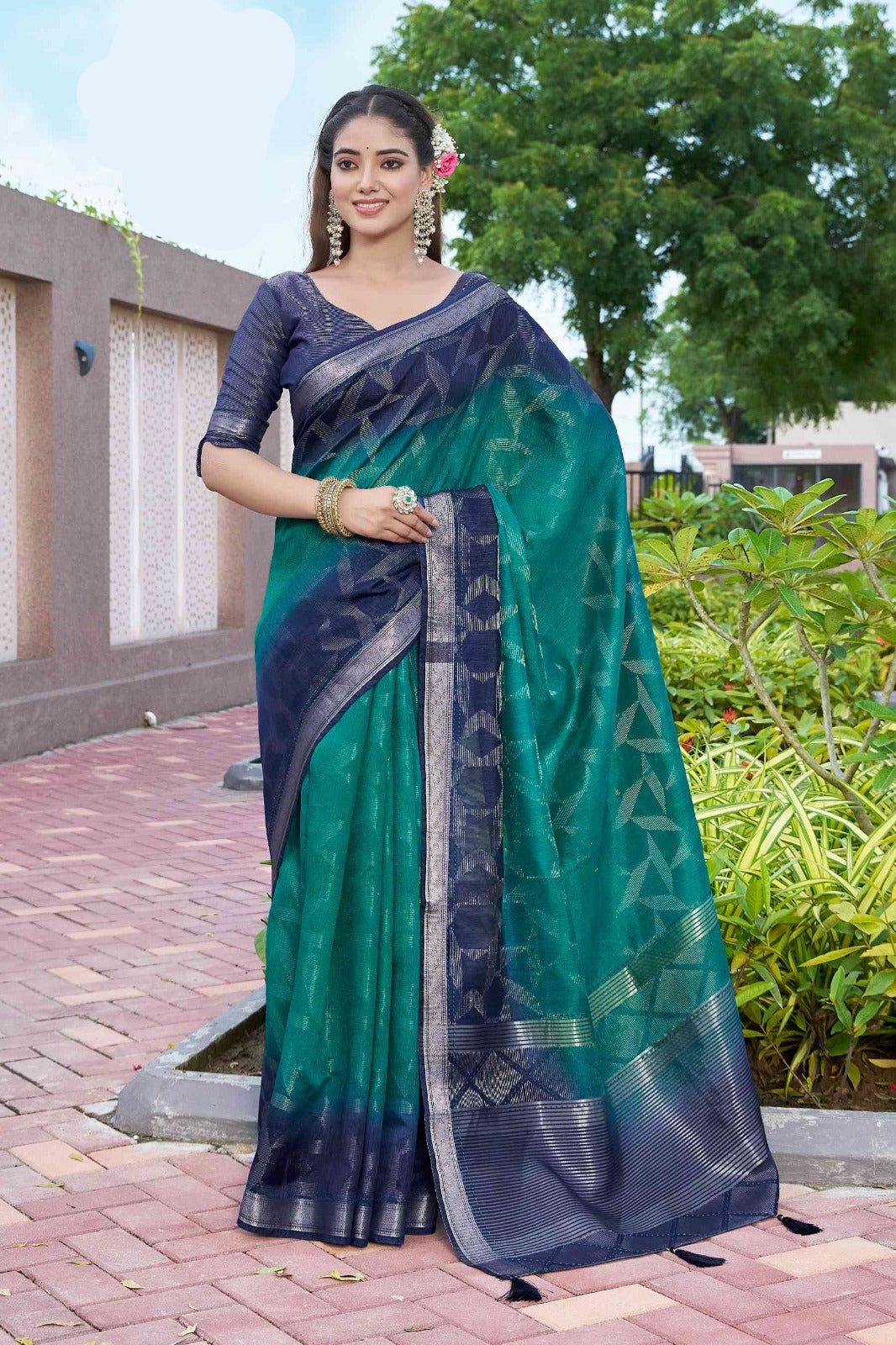 Ombre effect printed saree (5326 GS-144) Secondary image