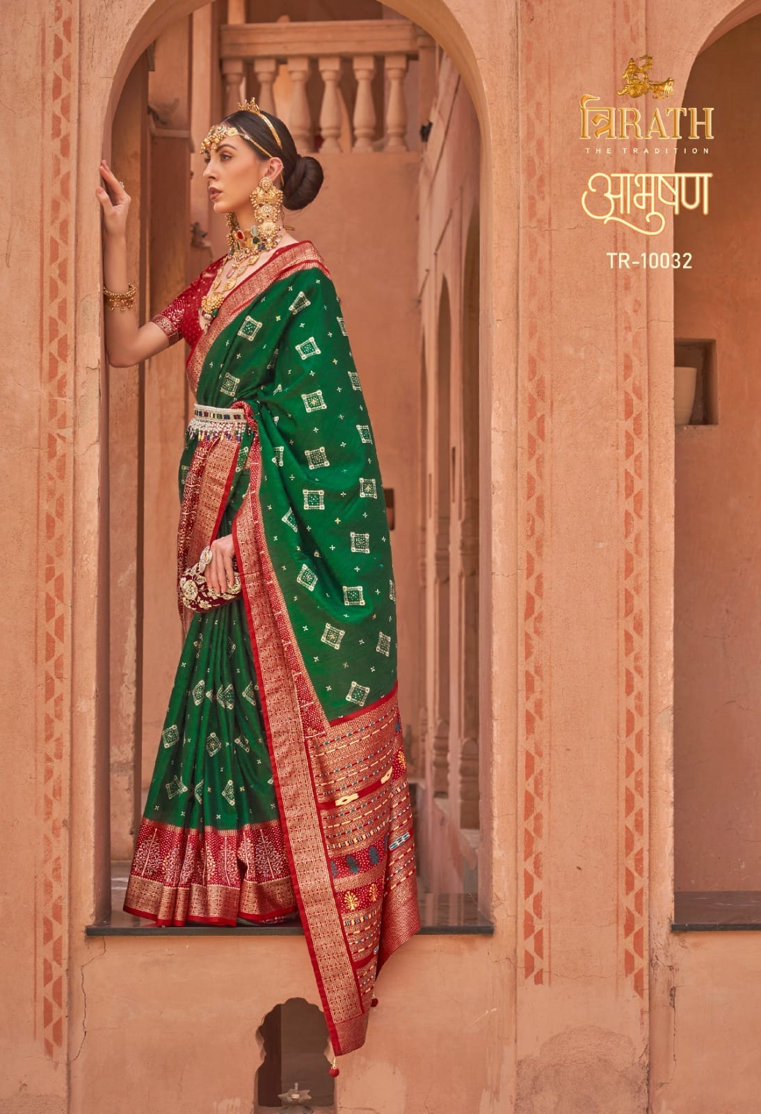 Green cromatic silk saree Main image