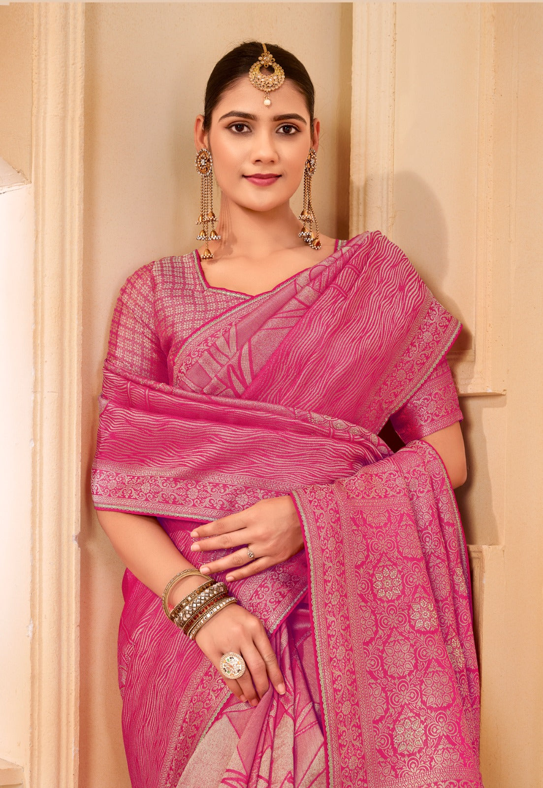 Fuchsia Banarasi Silk Saree Secondary image