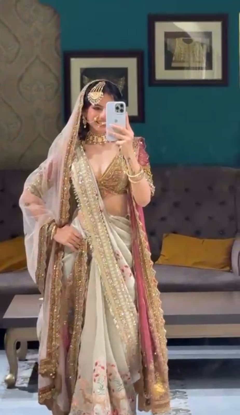 Hand-Embellished Scalloped Saree Main image