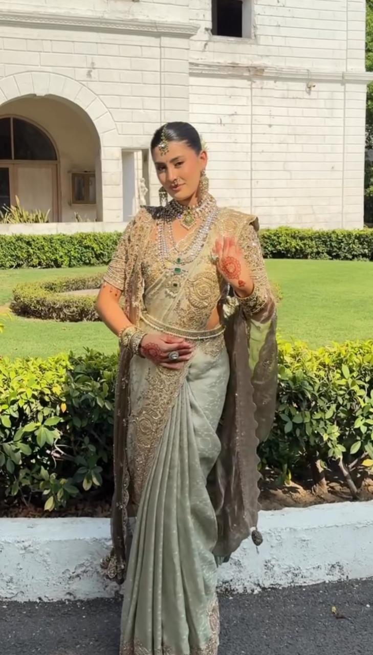 Imperial Pista Antique Gold Heritage Saree Main image