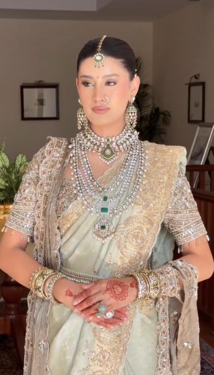 Imperial Pista Antique Gold Heritage Saree Secondary image