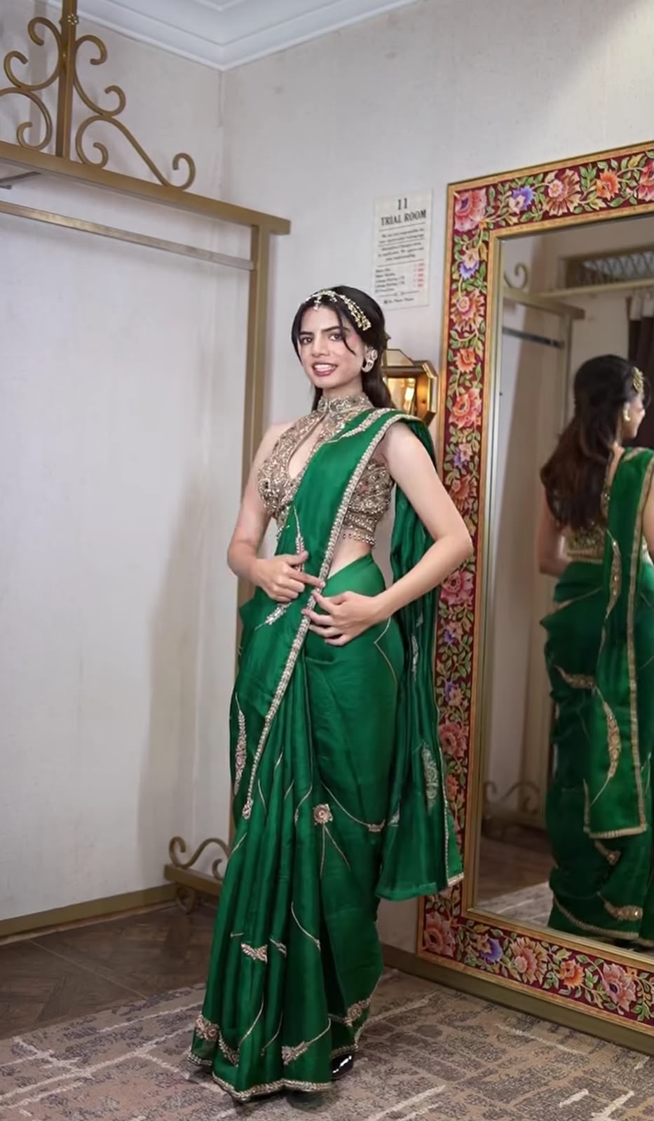 Emerald Green Silk Saree Secondary image