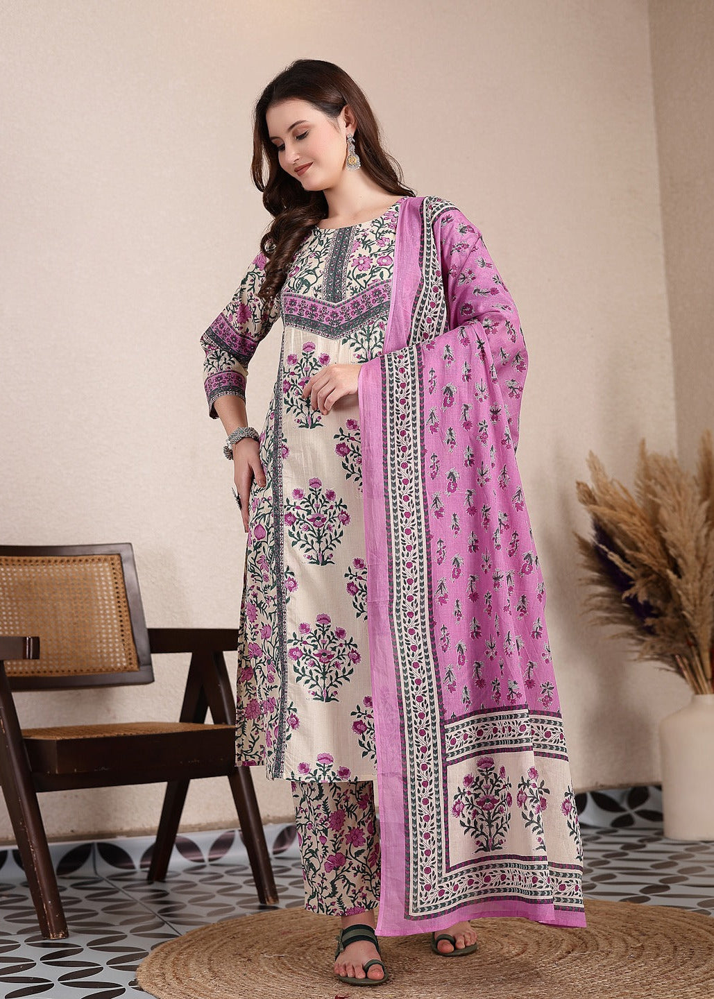 Charming Floral Print Kurta Set