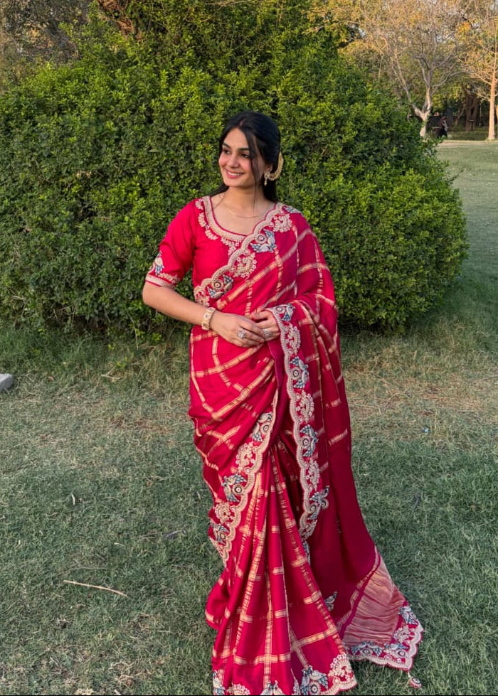 Rani Pink Gold Checkered Silk Saree