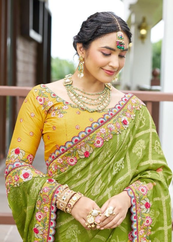 Scalloped Embroidered Dual-Tone Silk Saree