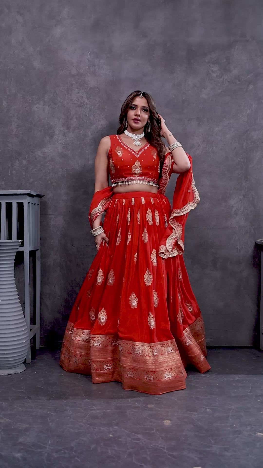 Regal Banarasi Lehenga (7010 GA-39)