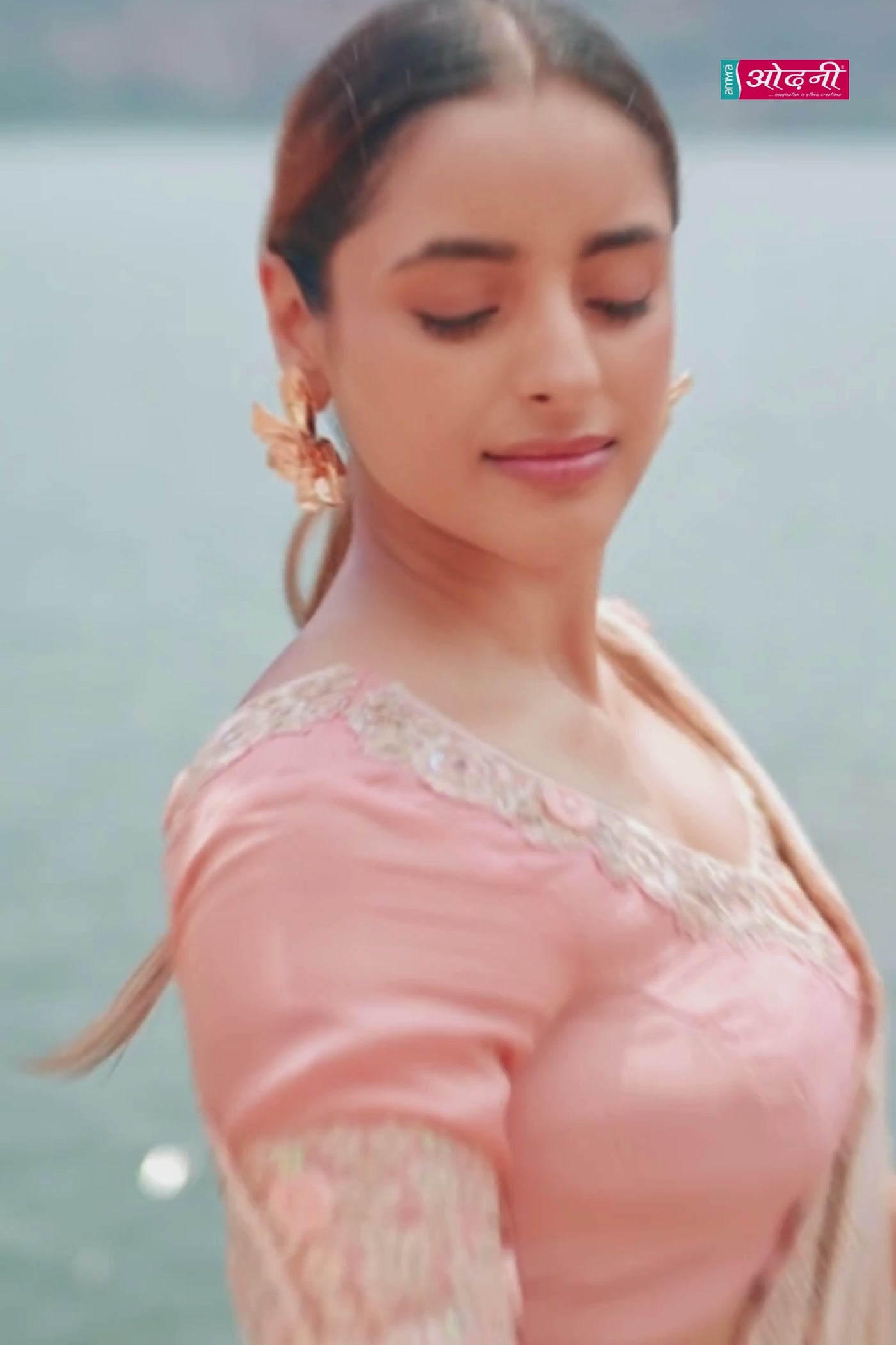 Luxurious Ivory Saree with Pastel Embroidery (8607 GS-133)