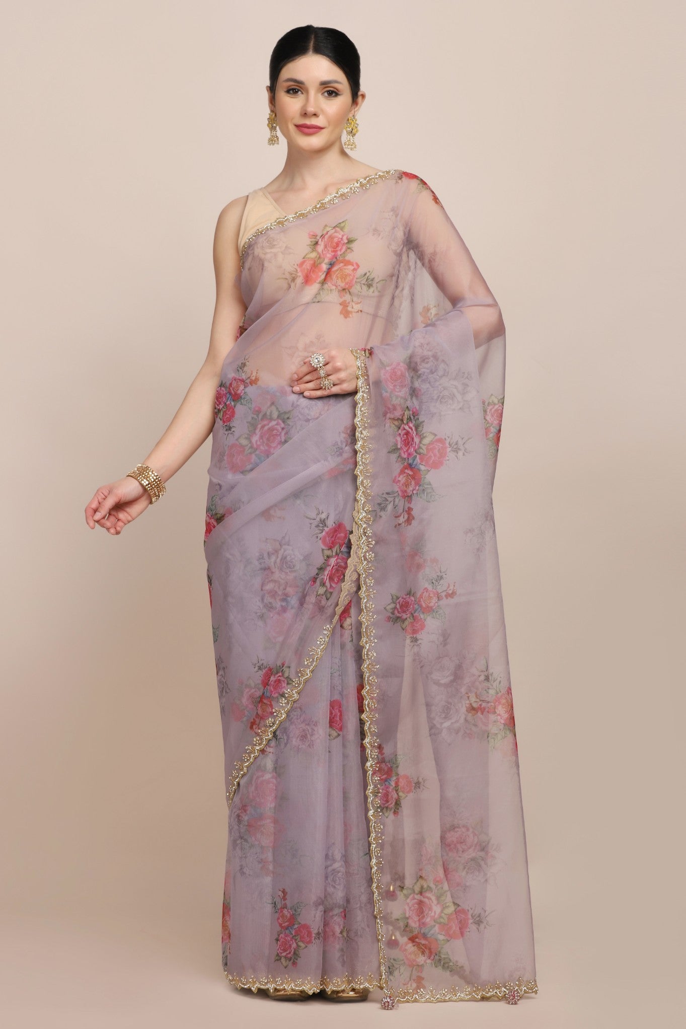 model in floral printed saree