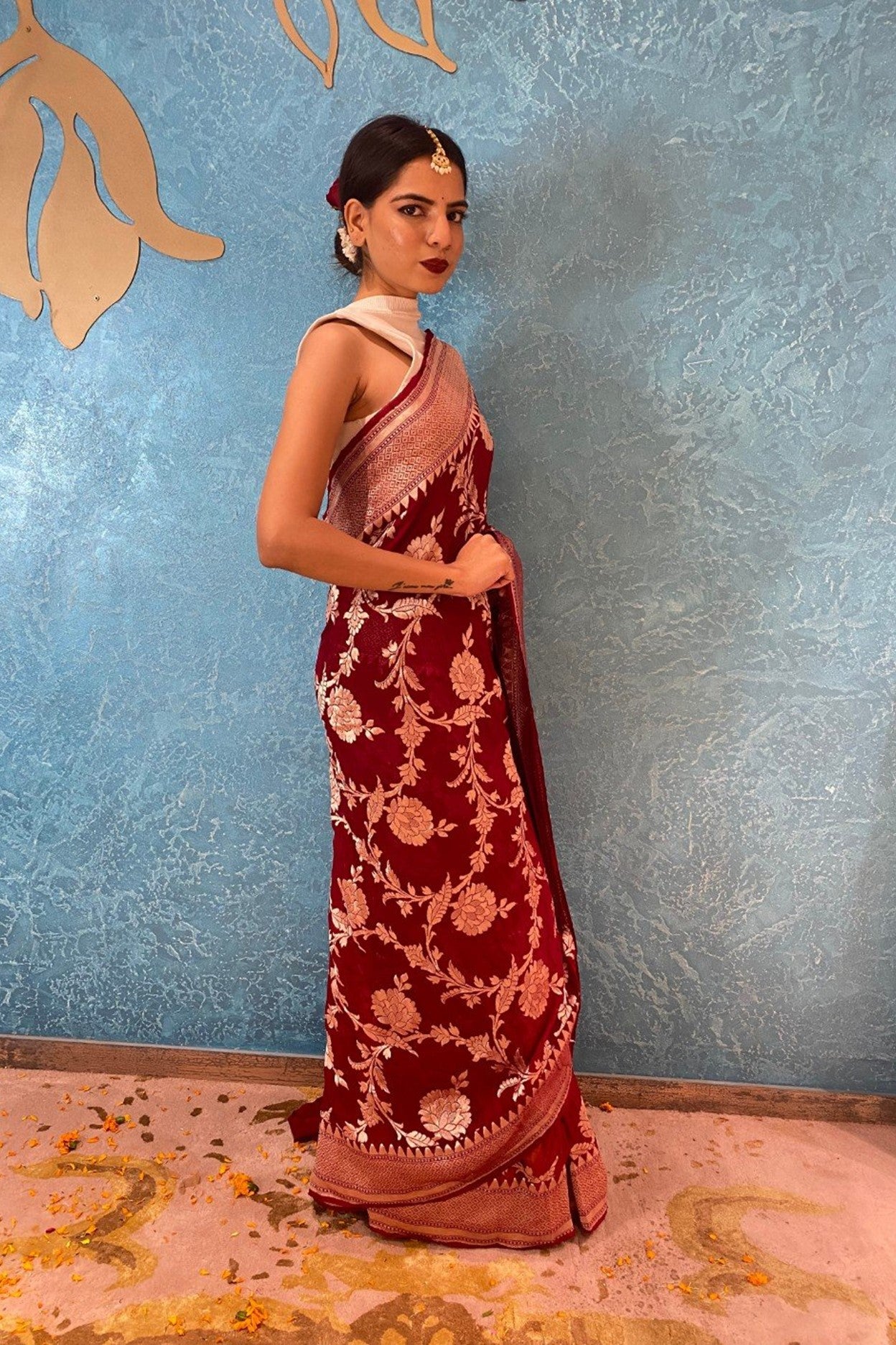 Woven maroon saree with floral jaal and bouse